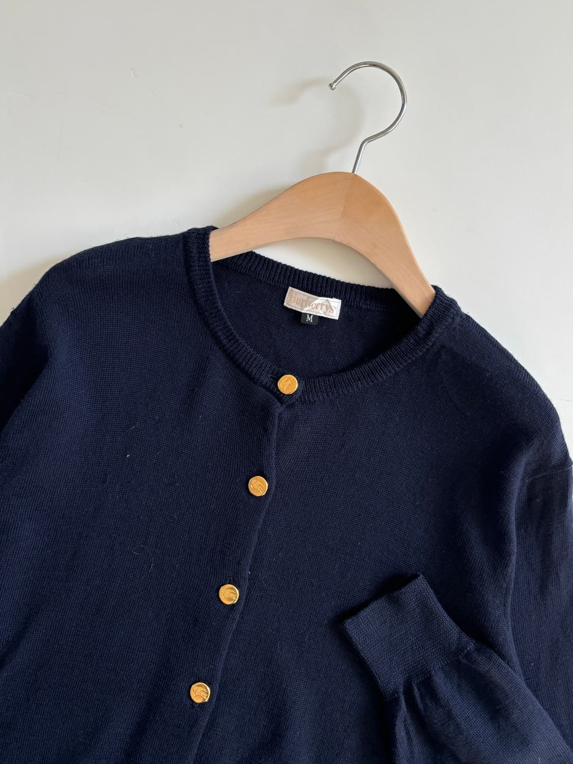 Burberry 버버리 네이비 금장 버튼 가디건  상품이미지3
