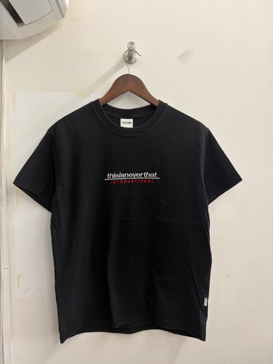 6. 디스이즈네버댓 반팔 상품이미지1