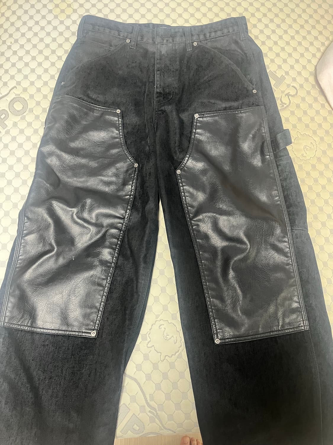 에모스탠스클럽 레더 더블니 팬츠 상품이미지1