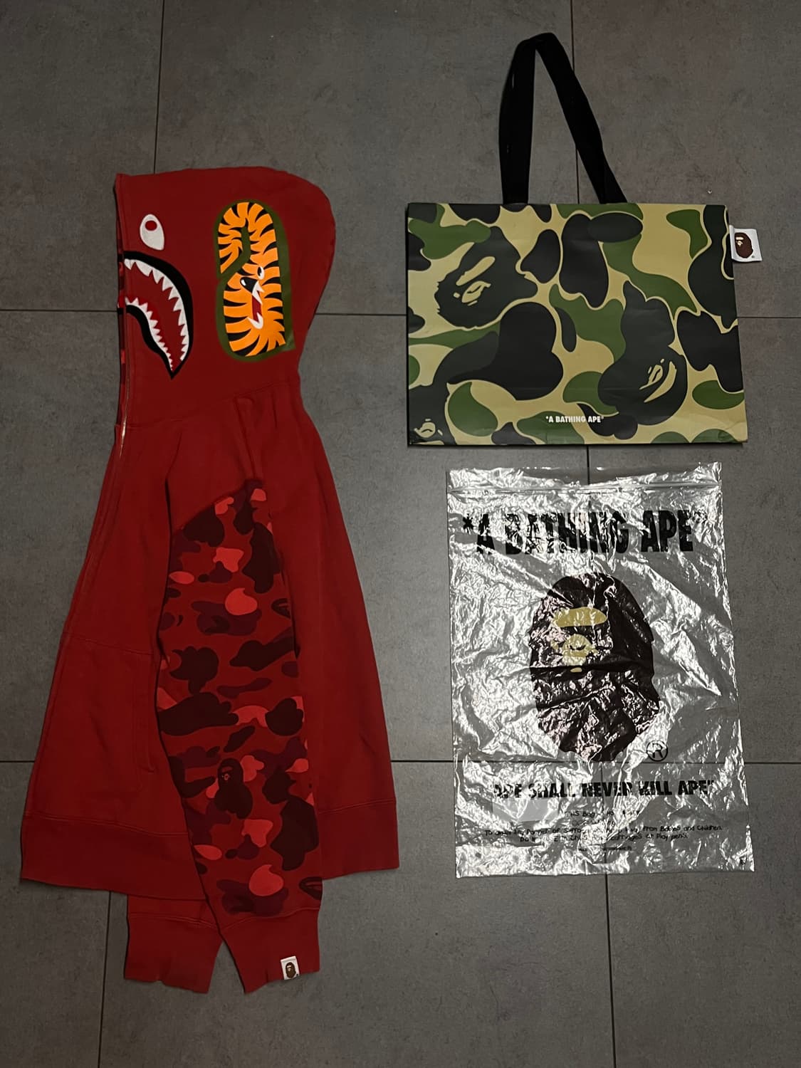 베이프 레드 적계 풀 샤크 후드집업 상품이미지2