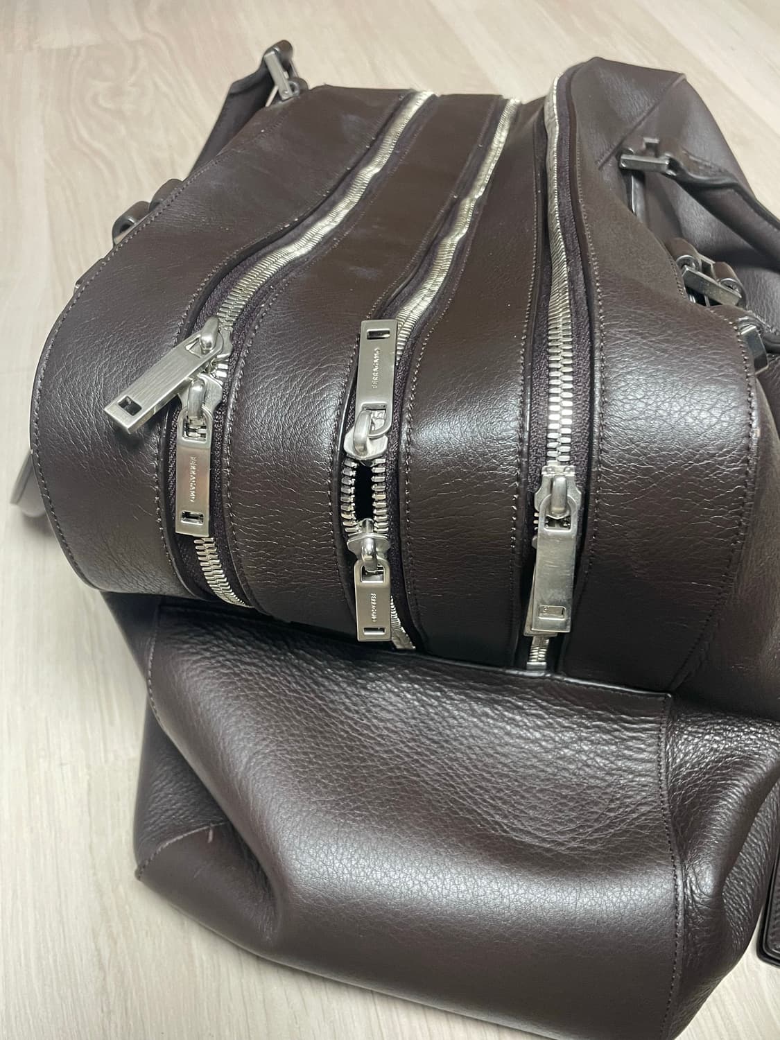 페레가모 ferragamo 모노그램 토트백 상품이미지3