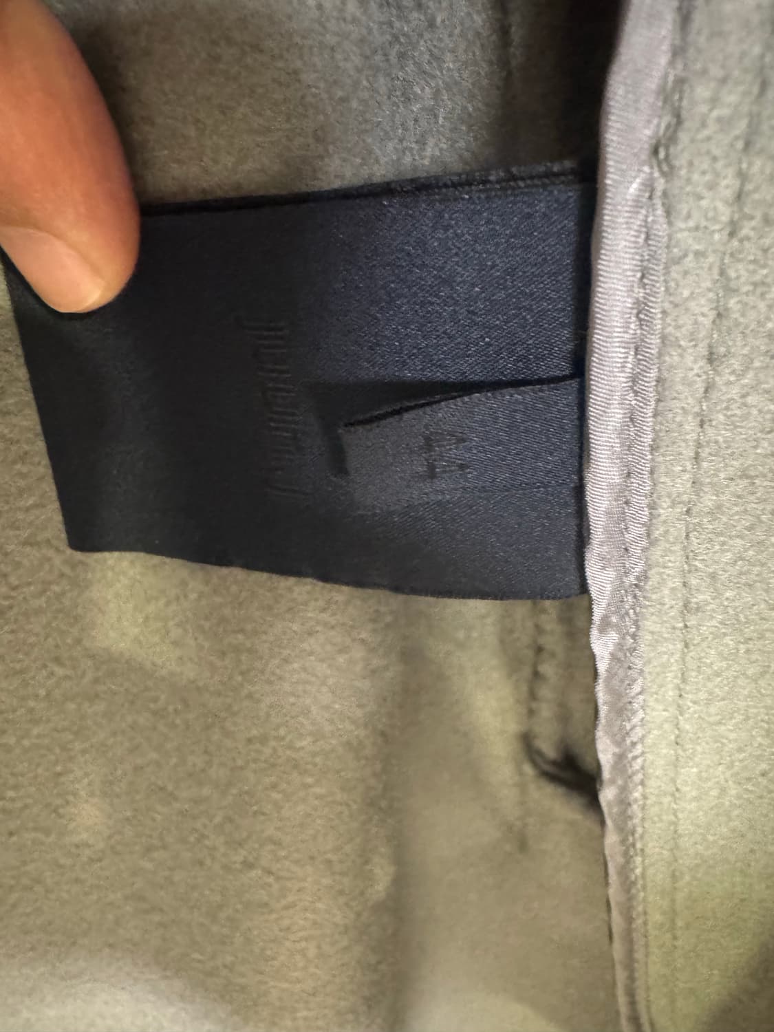 준지20fw 맥시코트44 팝니다 상품이미지3