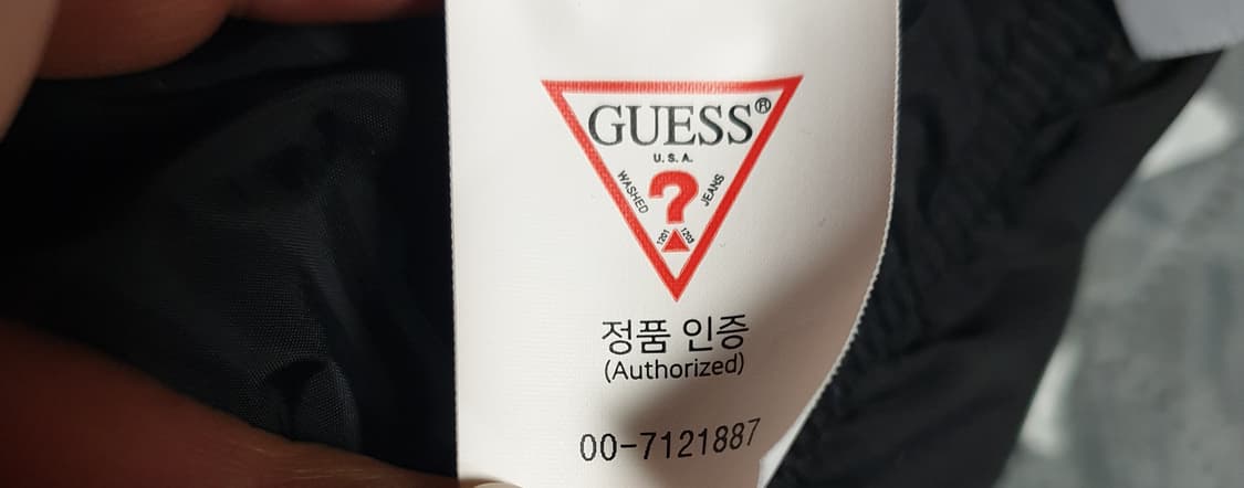 게스 덕다운 오버핏 블랙 삼각 엠블럼 숏패딩 (XS) 상품이미지7