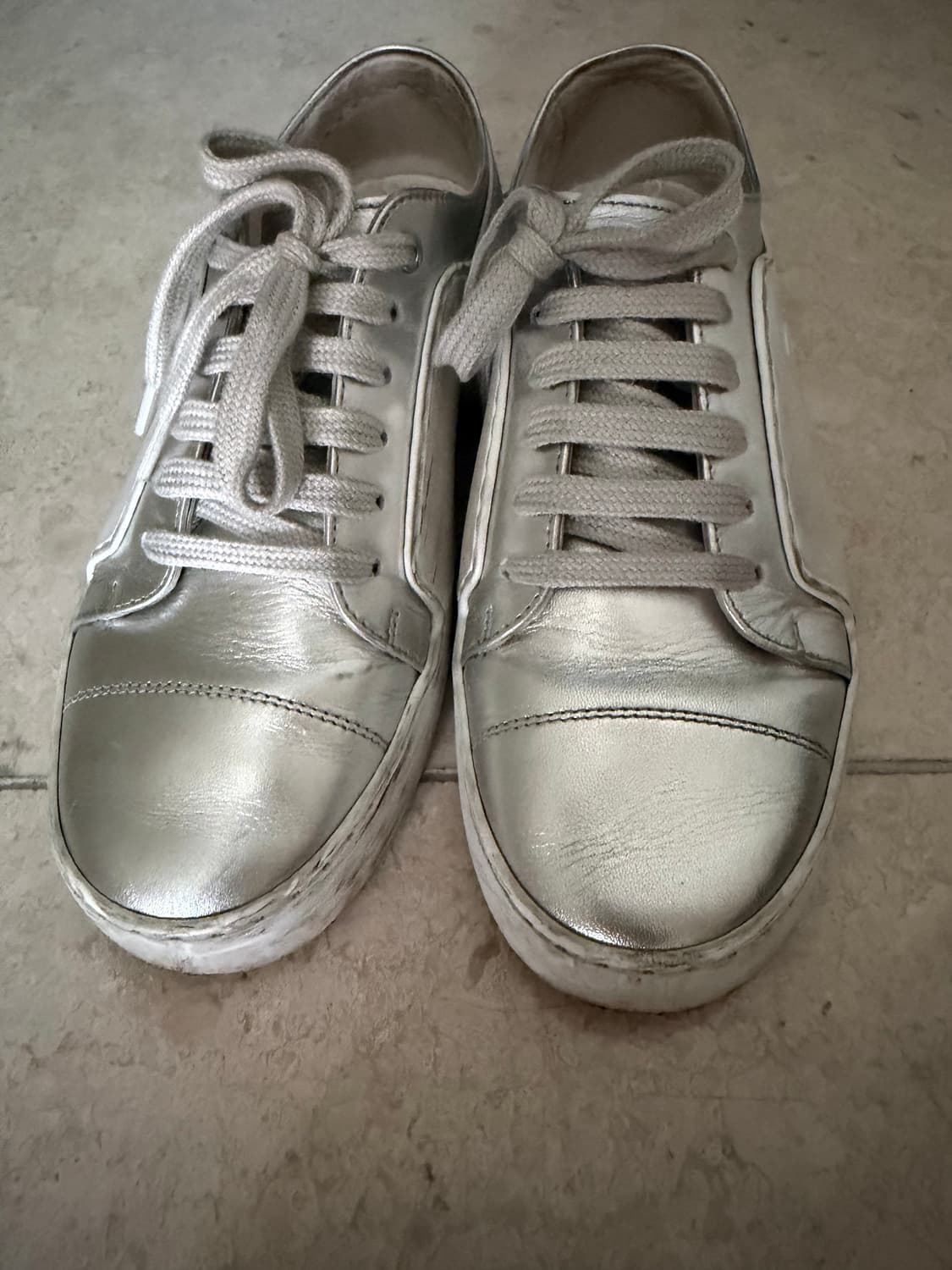 샤넬 실버 스니커즈 35.5 225cm 상품이미지5