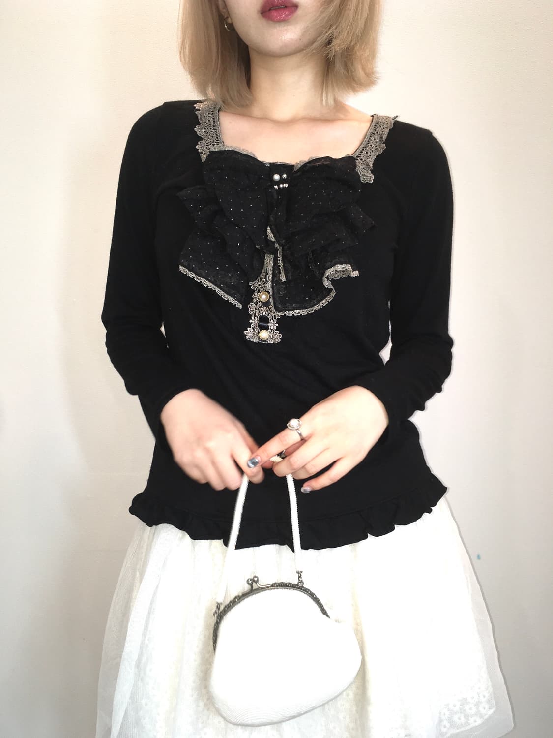 axes femme 액시즈팜 리본 프릴 티셔츠 상품이미지3