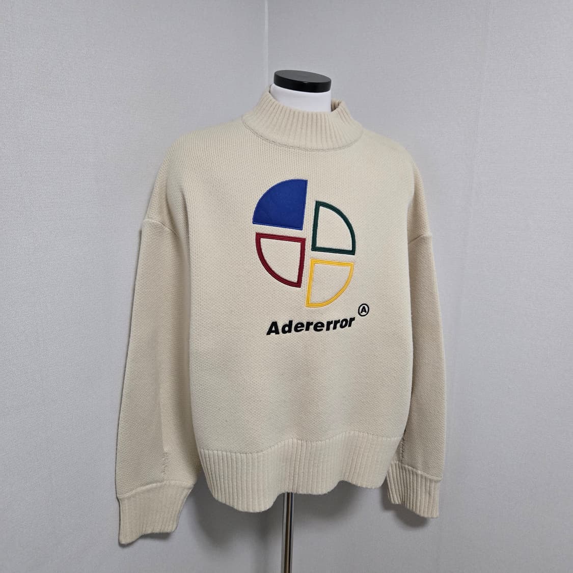 아더에러 슬라이스로고 니트 / 남성 니트/ 남자 니트  상품이미지8