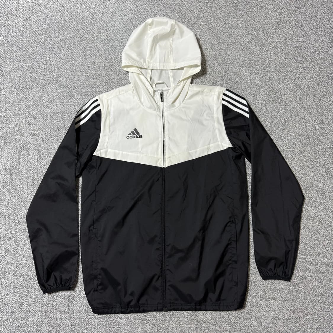 아디다스 바람막이 L 상품이미지1
