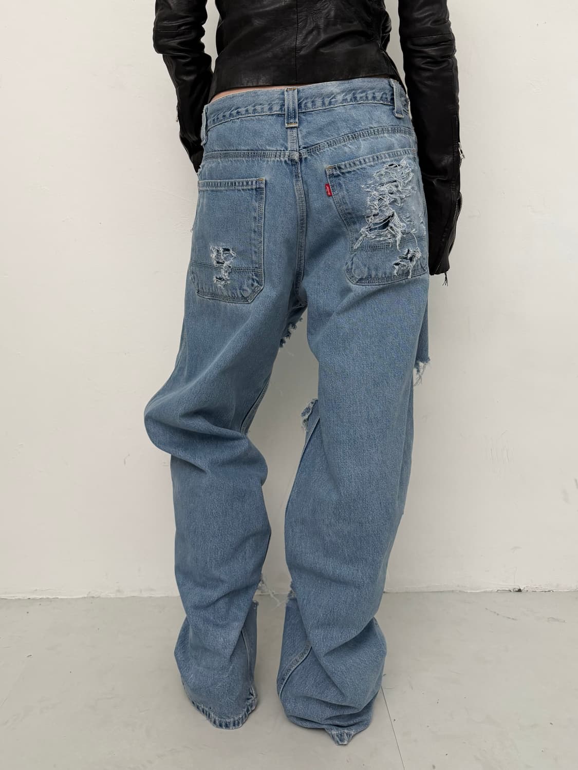 Levi’s 디스트레스 와이드 진 상품이미지4