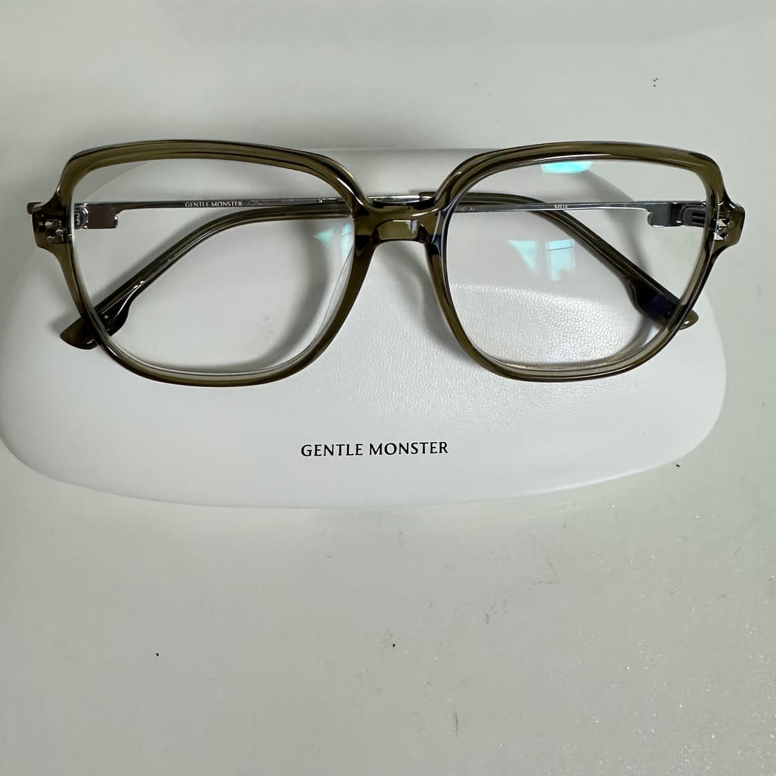 젠틀몬스터 무아 그린 컬러 상품이미지1