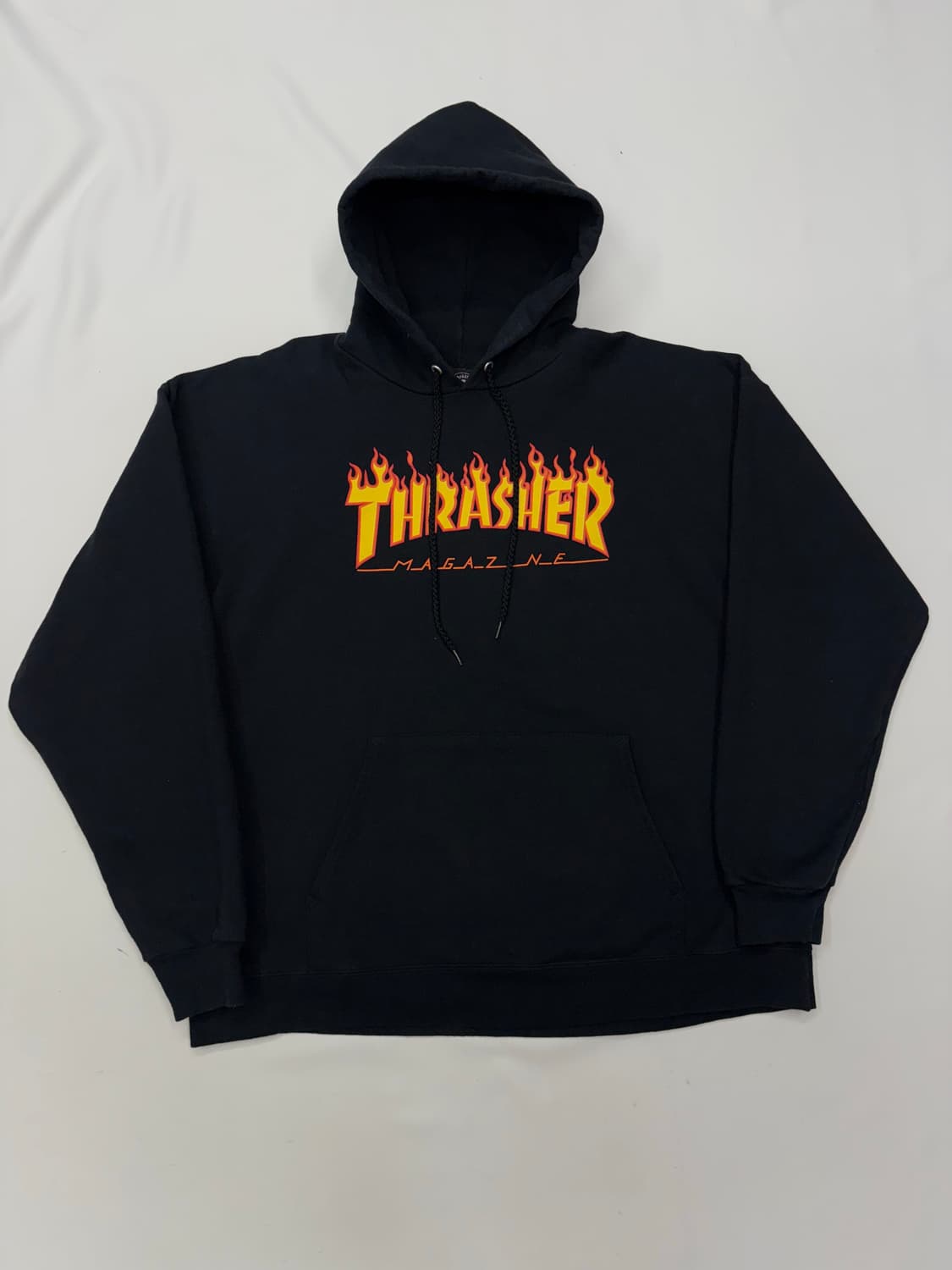 트레셔 플레임 로고 블랙 후드티 상품이미지1