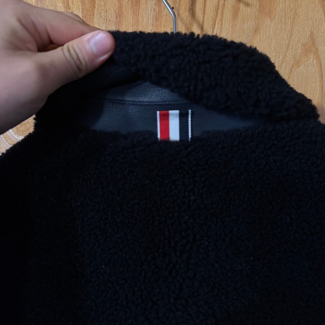 톰브라운 다이드 리버서블 시어링 무스탕 자켓  상품이미지9