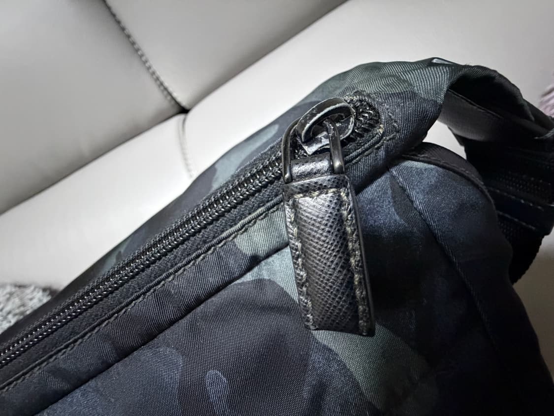 프라다 바이커백 카모 라지 VA0991 상품이미지8