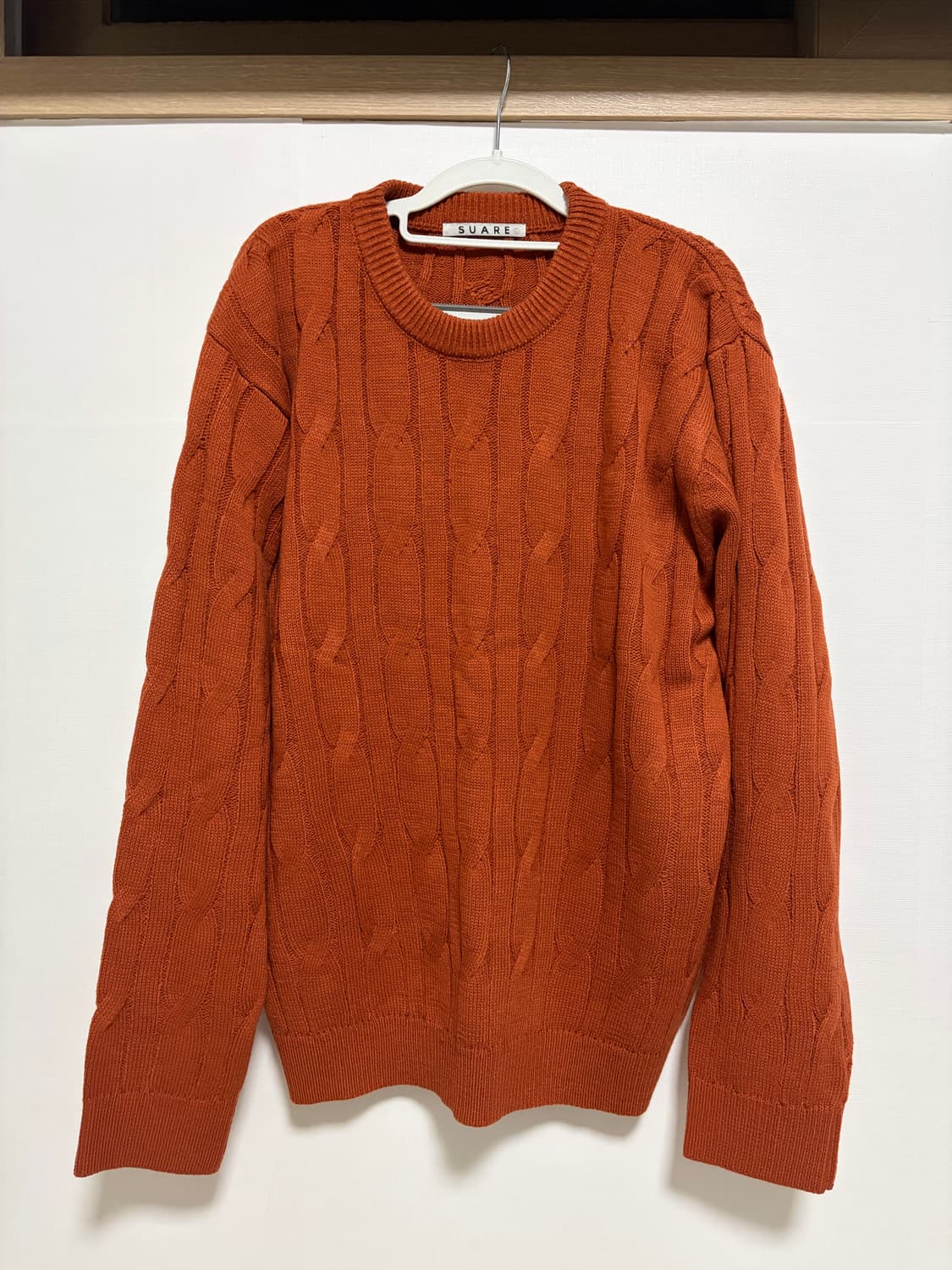 수아레 워셔블 케이블 라운드 니트 상품이미지1