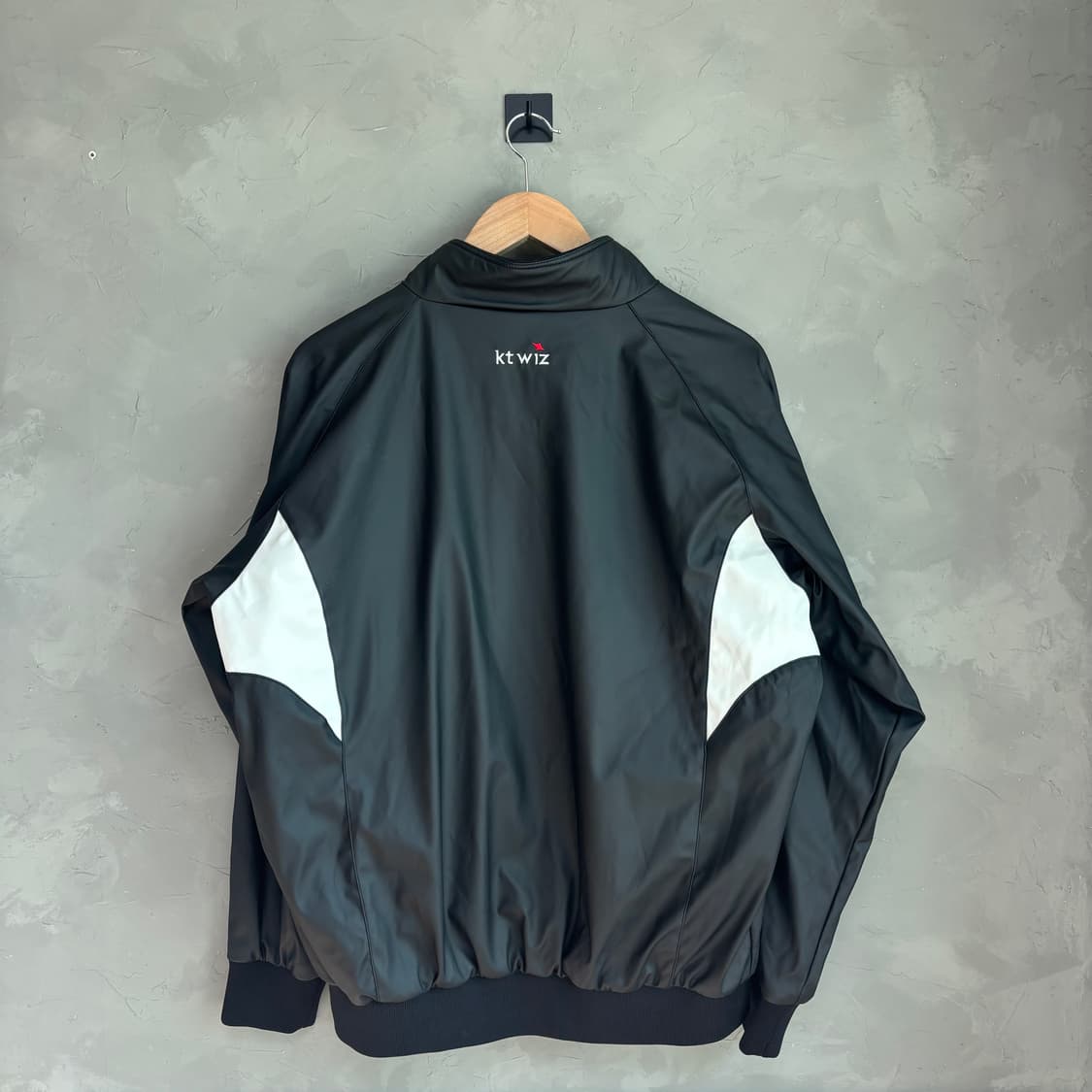 KT wiz 롤링스 스타디움 자켓 바람막이 상품이미지4
