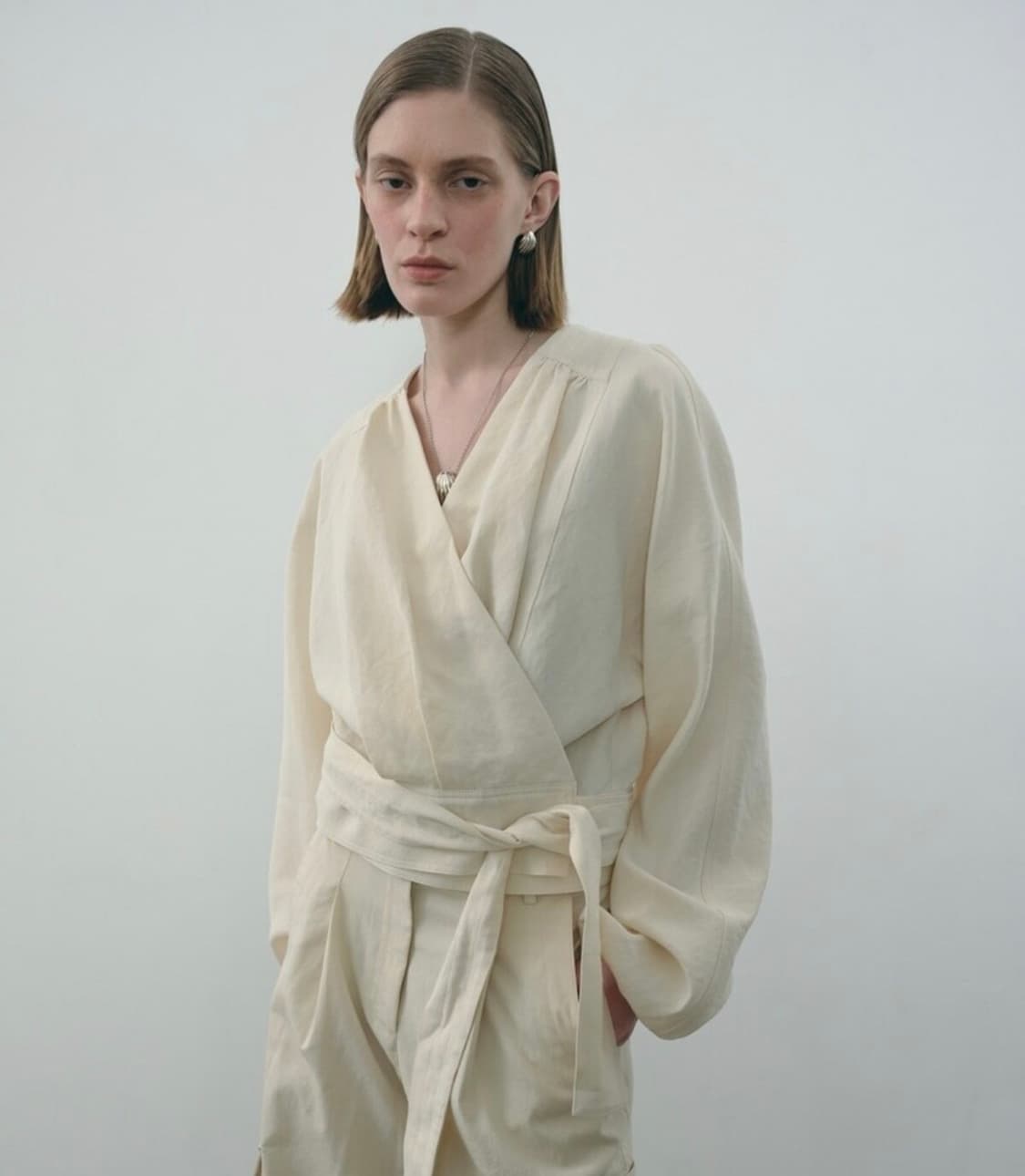 에토스 WAIST STRAP BLOUSE 상품이미지2