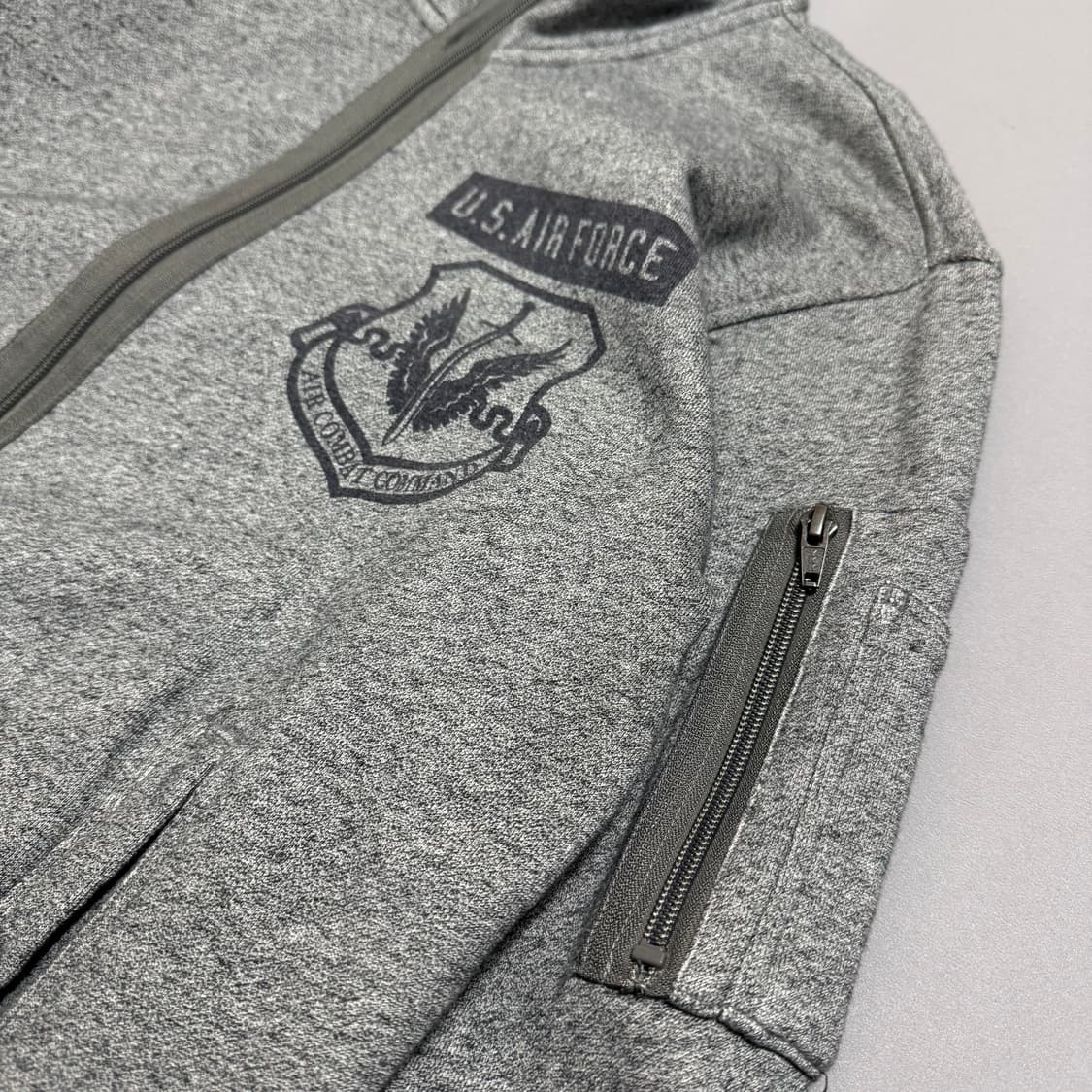 아비렉스(AVIREX) 멜란지 USAF 폴리에스터 하이넥 스웨트 집업 상품이미지5