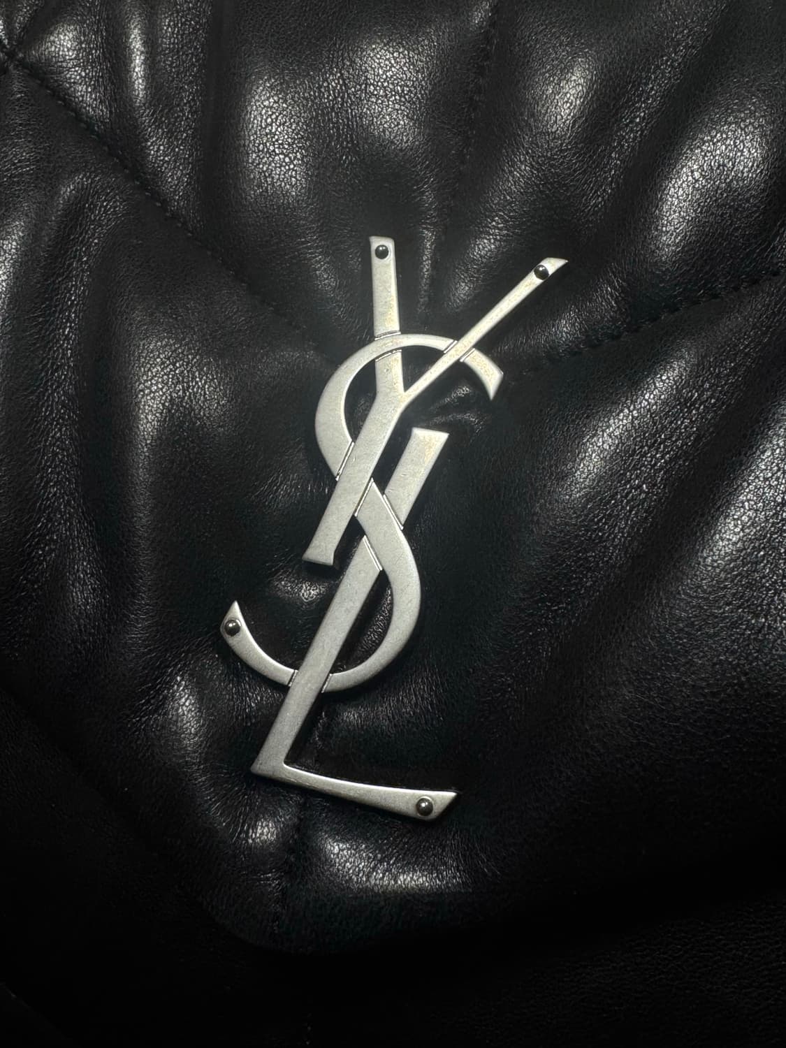 생로랑 나파 램스킨 푸퍼 토이백 블랙 판매합니다! 상품이미지4