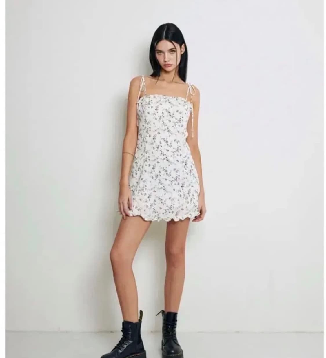 낫유어로즈 프릴 미니 원피스 상품이미지1