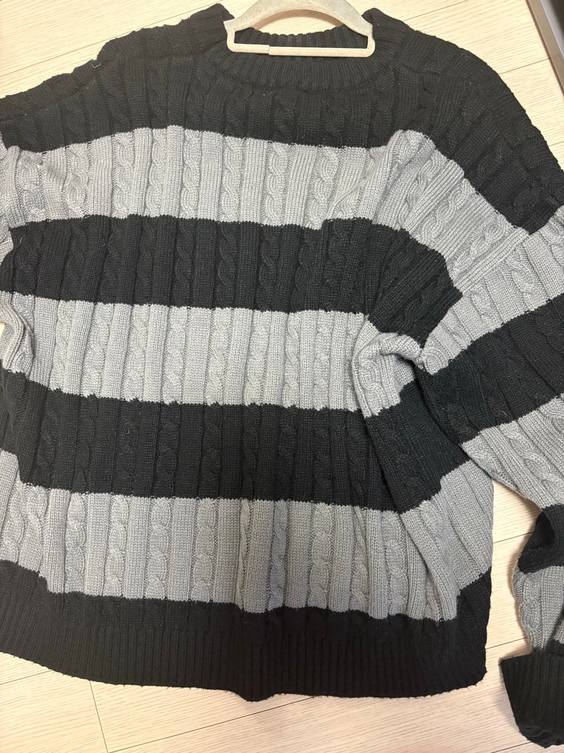 니트 팝니다  상품이미지1