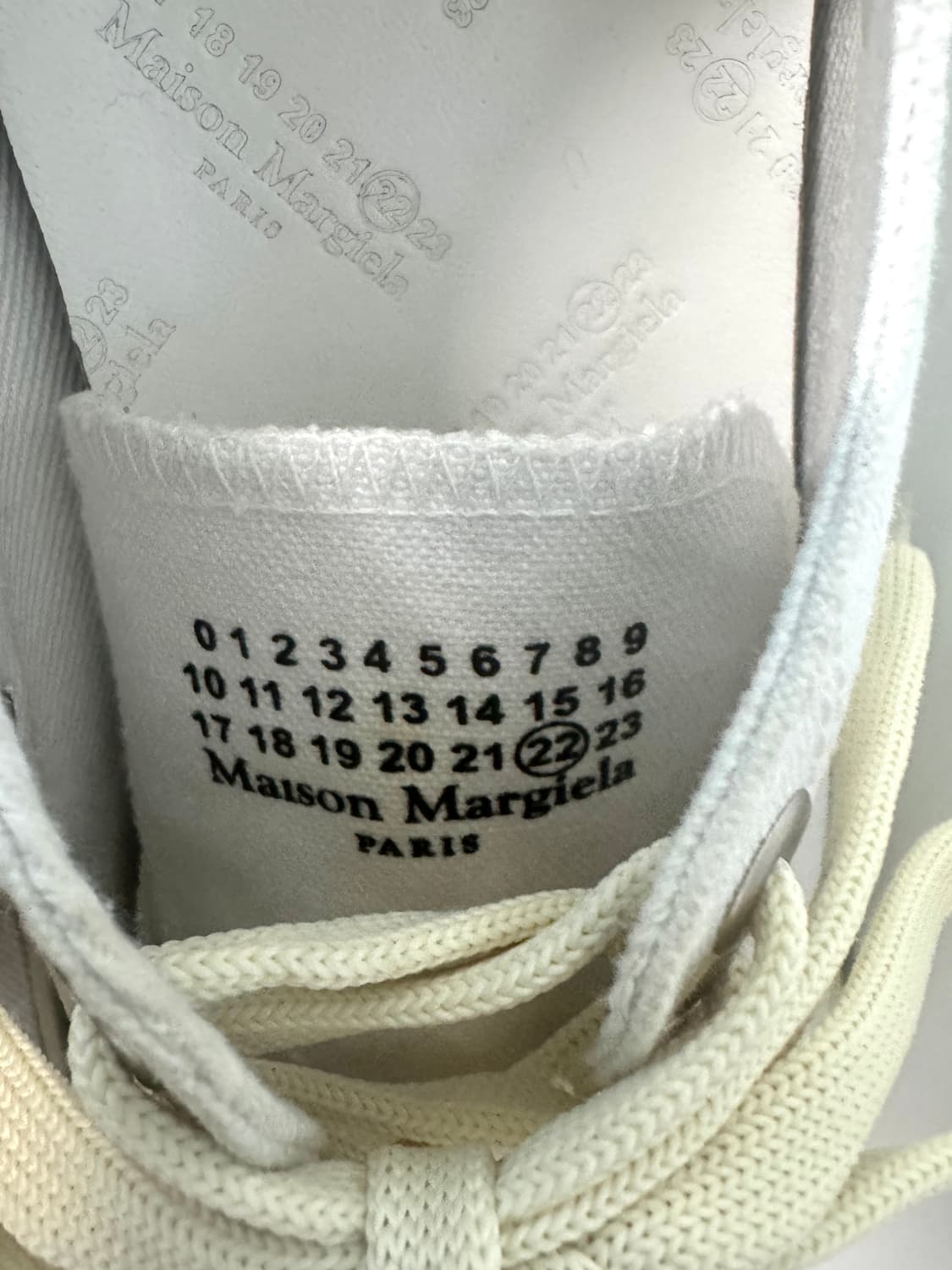 MAISON MARGIELA 메종 마르지엘라 화이트 캔버스 타비 스니커즈 상품이미지6