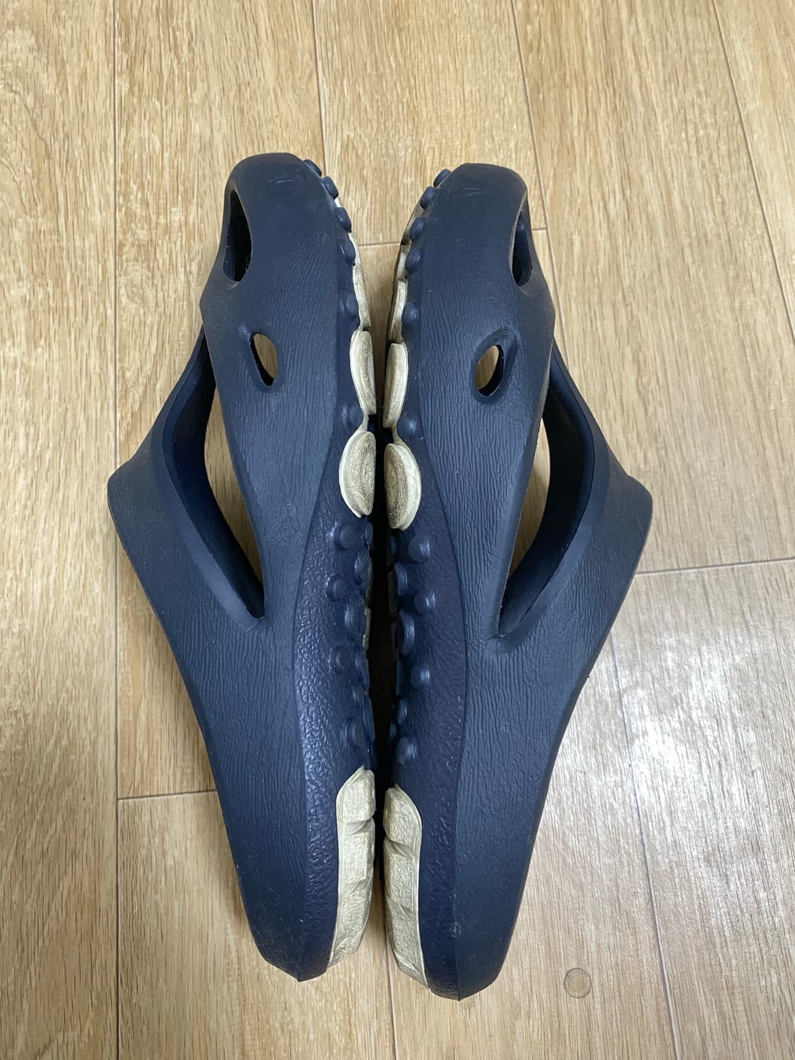 킨 샨티 슬라이드 블랙 아이리스 270 팝니다 상품이미지3