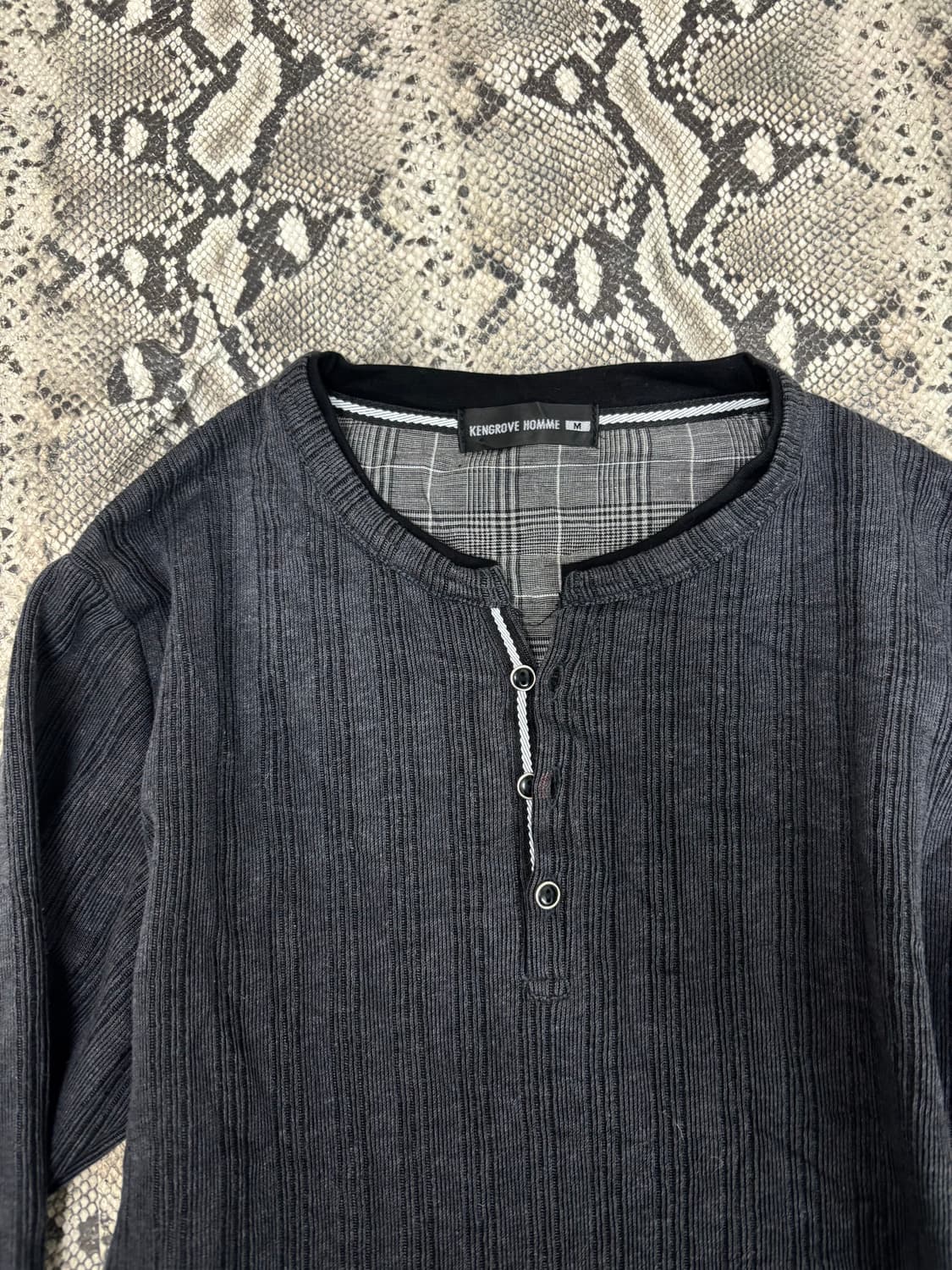 Minimal Design Grey Sleeve 상품이미지3