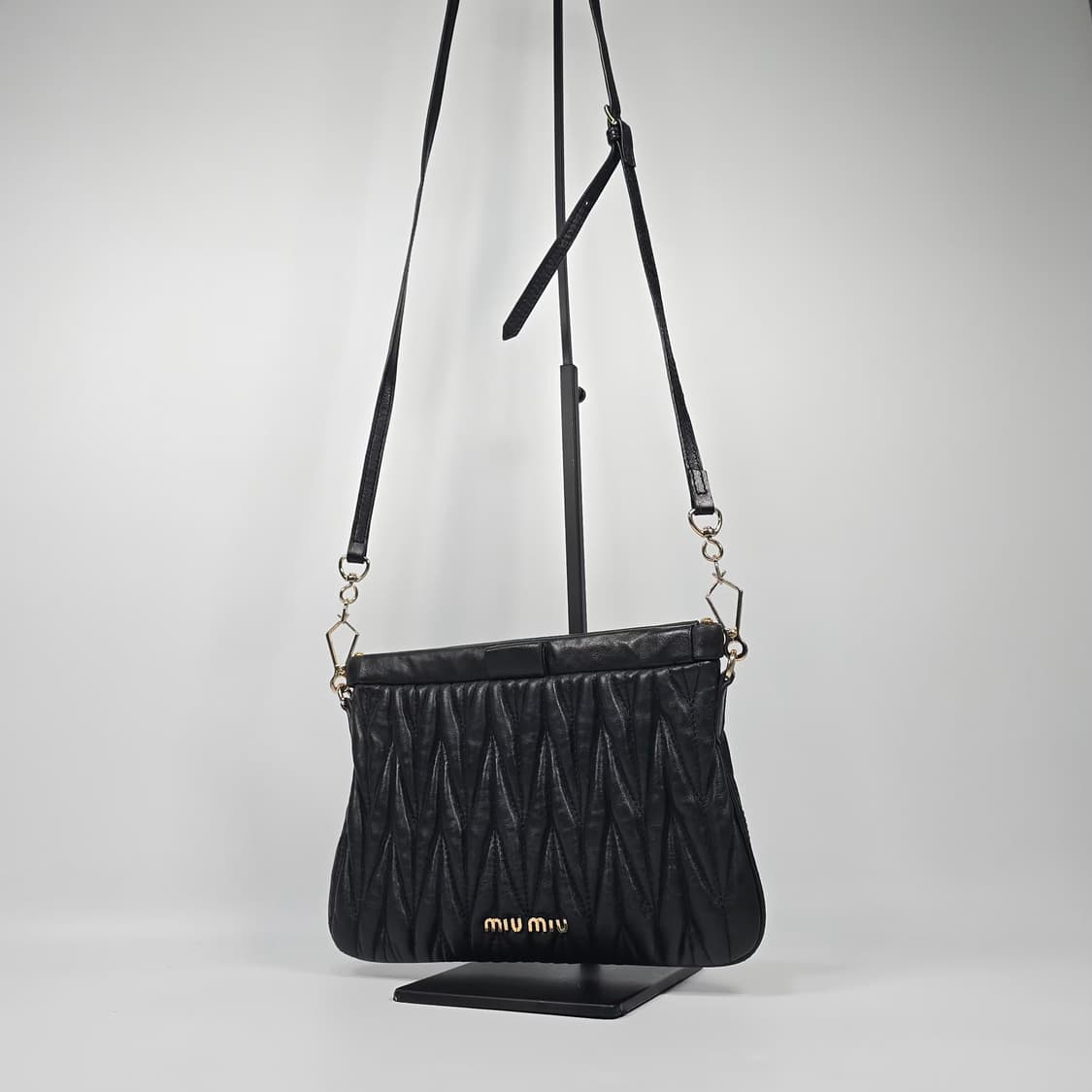 미우미우 클러치 숄더백 상품이미지1