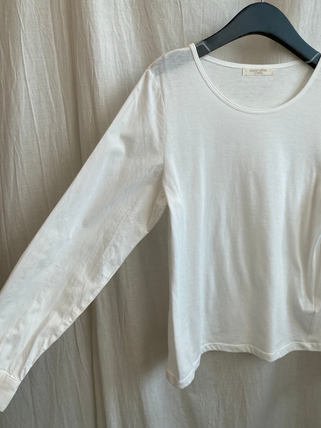 CHOCOL RAFFINE 화이트 베이직탑(M) 상품이미지6