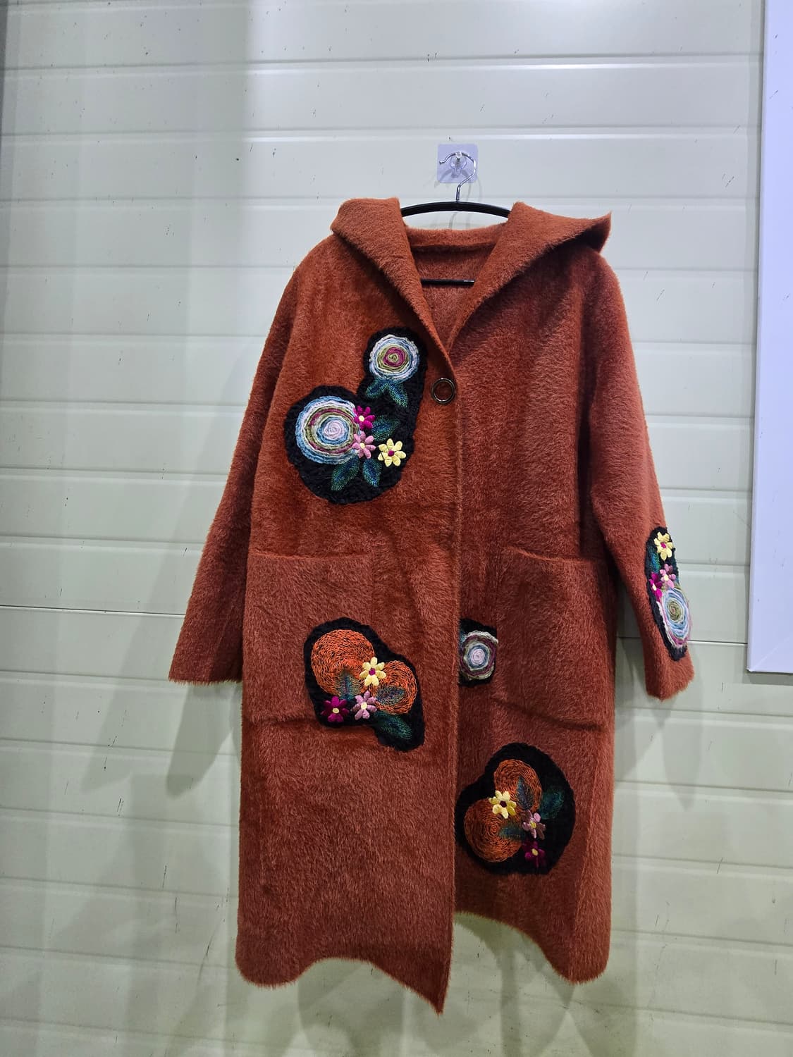 에코 밍크퍼 자수  후드 니트 코트 상품이미지2