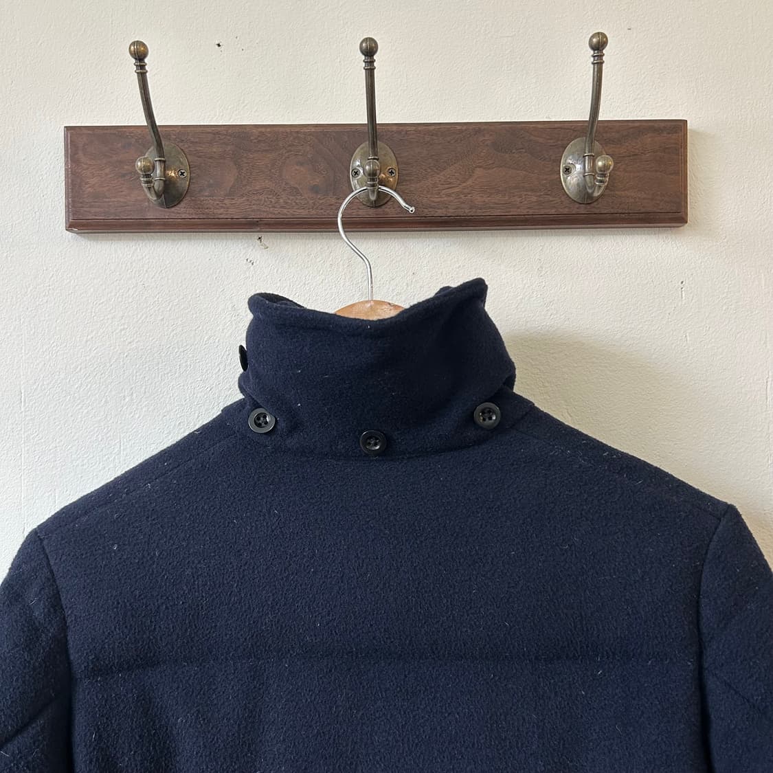 단톤 x 빔즈 다운 패딩 상품이미지7