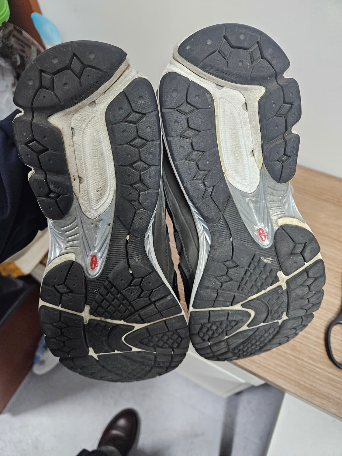 뉴발란스 2002r 블랙 270 상품이미지3