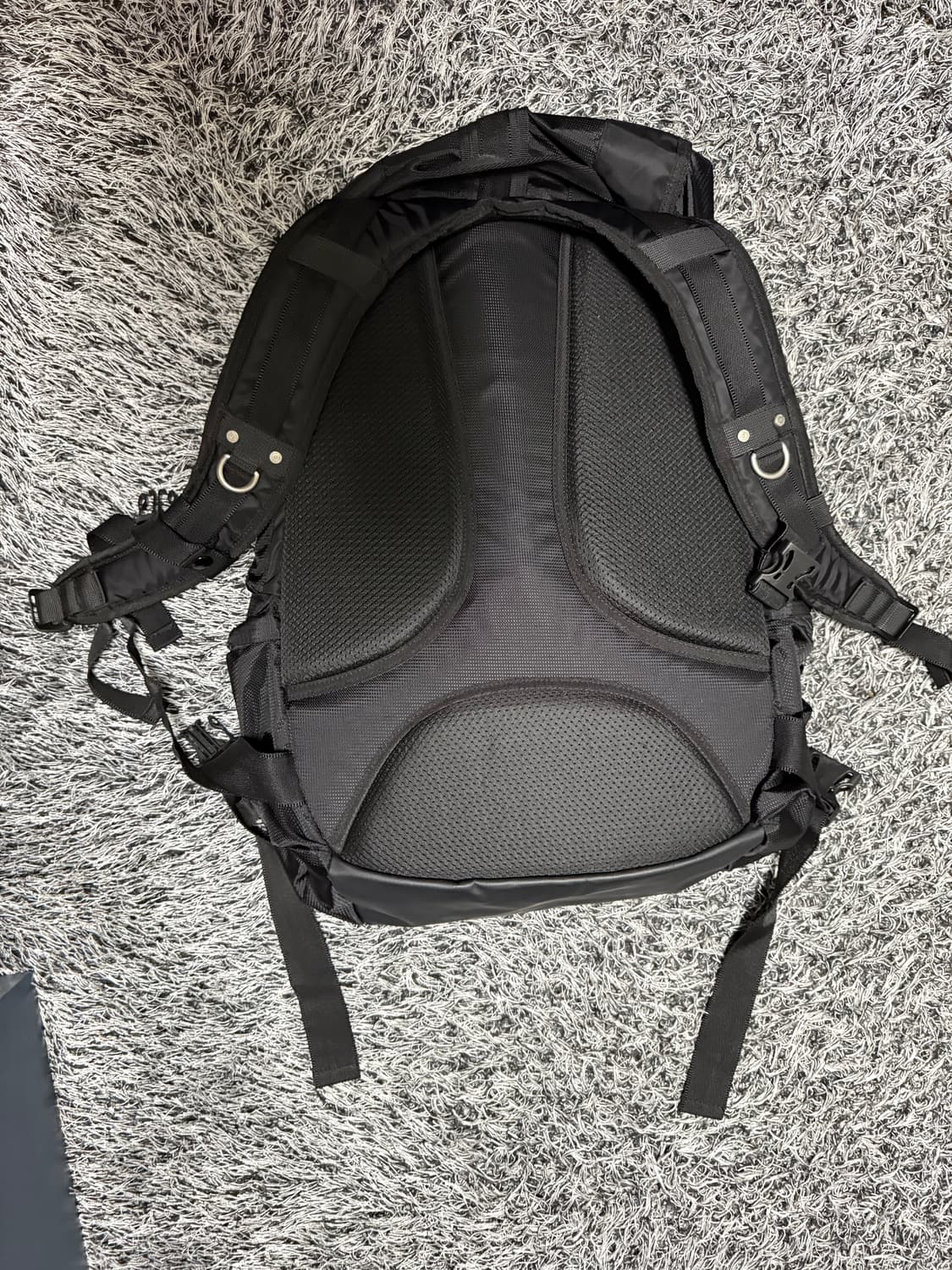 엔더슨벨 백팩 판매합니다. 상품이미지3