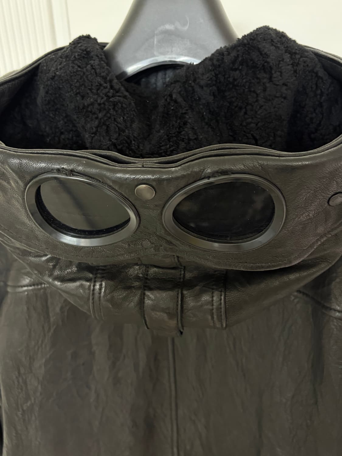 cp 컴퍼니 가먼트 다잉 램스킨 레더 코트 상품이미지5