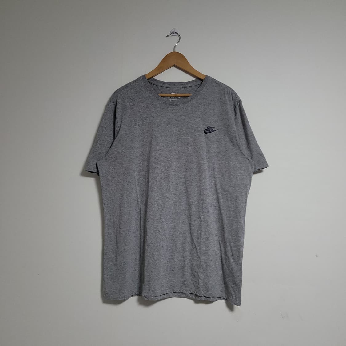(XL) NIKE 나이키 스우시 그레이 반팔 티셔츠 상품이미지1
