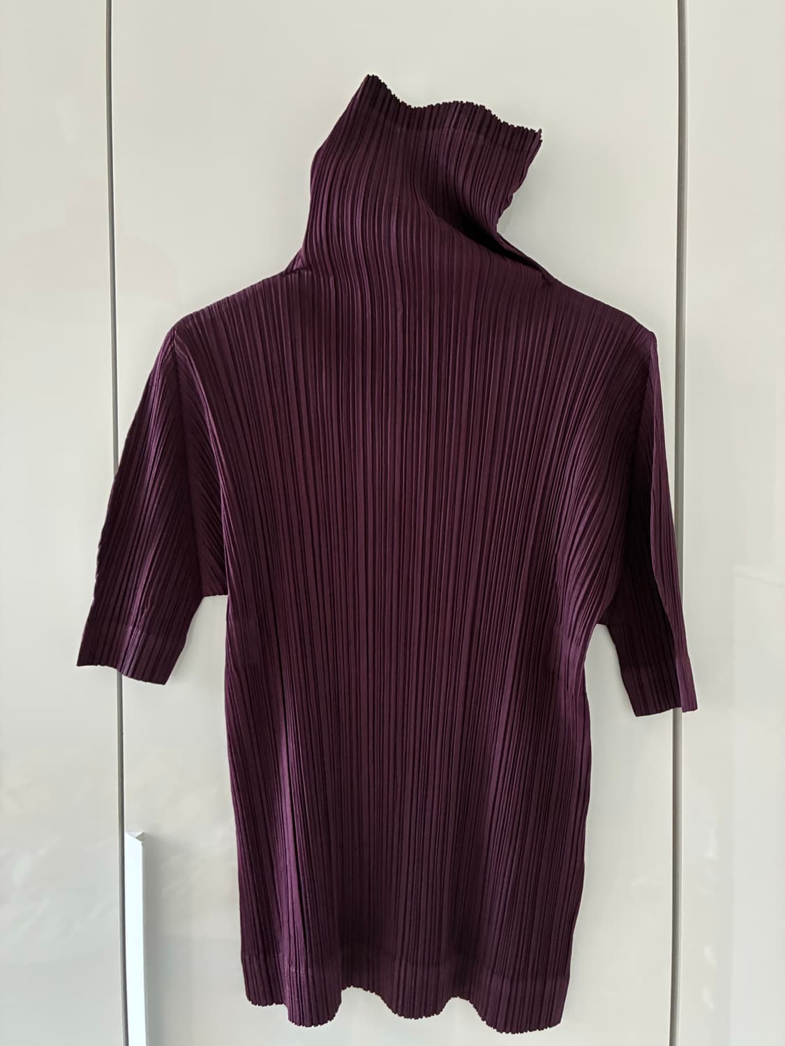 [Pleats Please Issey Miyake] 딥퍼플 터틀넥 반팔  상품이미지1