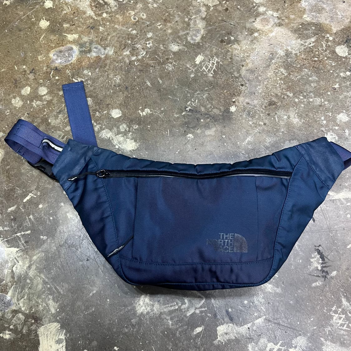 노스페이스 메신저백 슬링백 힙색 가방 상품이미지1