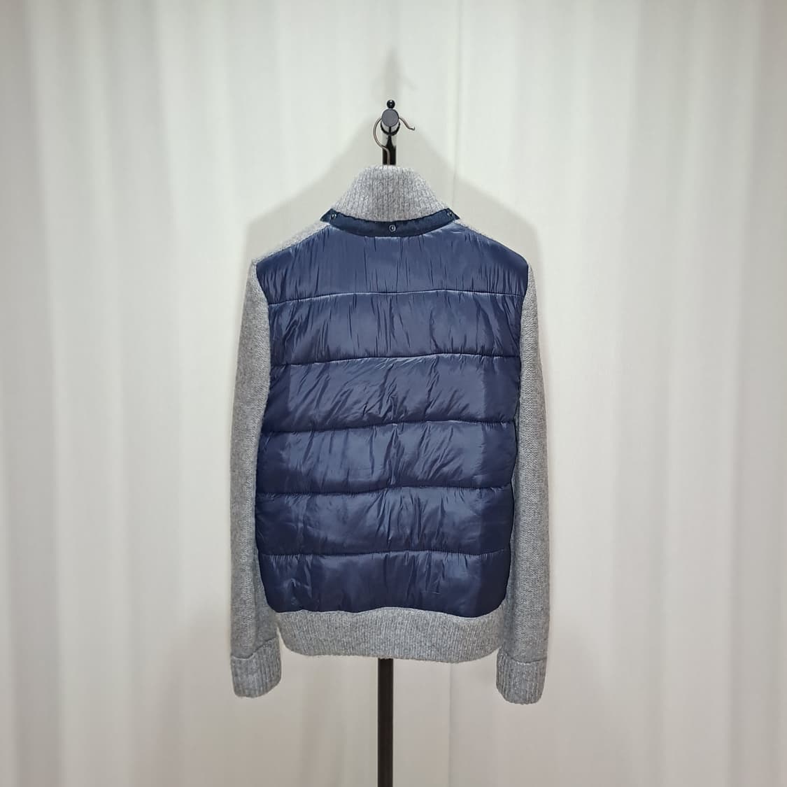 (택포) 휴고보스 니트 패딩 집업 100 B251 상품이미지4