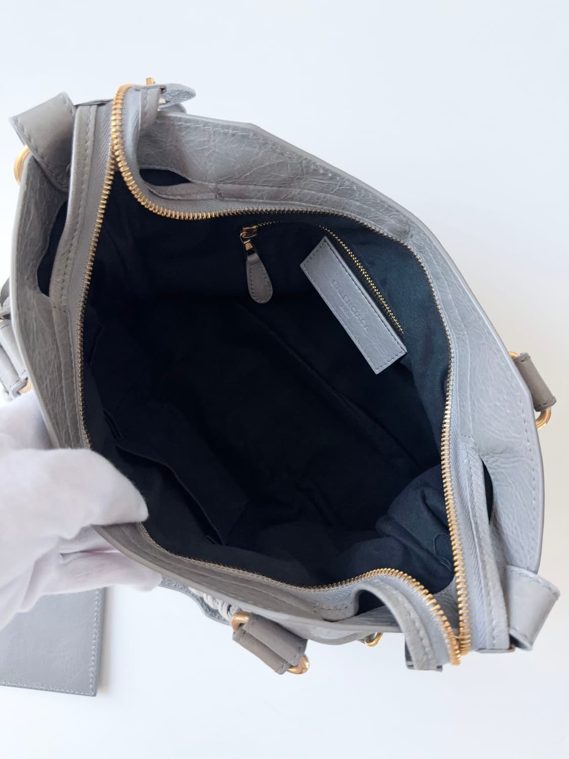 발렌시아가 모터백 퍼스트백 상품이미지7