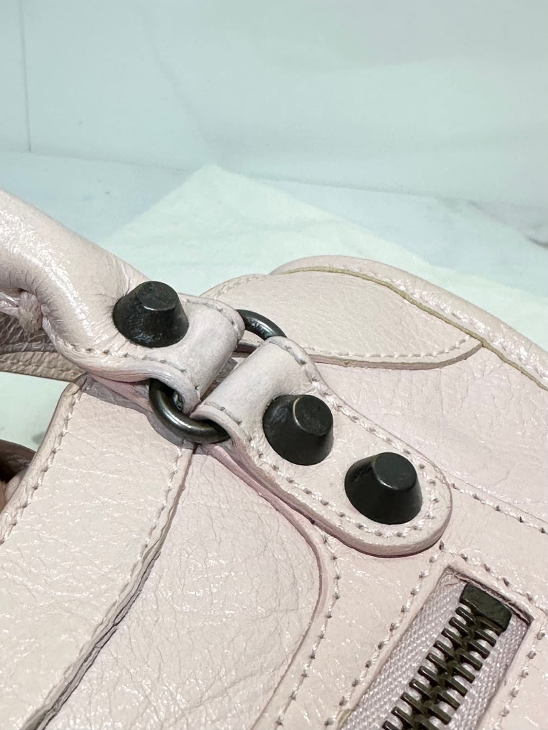 [A+ 정품] 발렌시아가 시티 모터백 미니 연핑크 상품이미지5