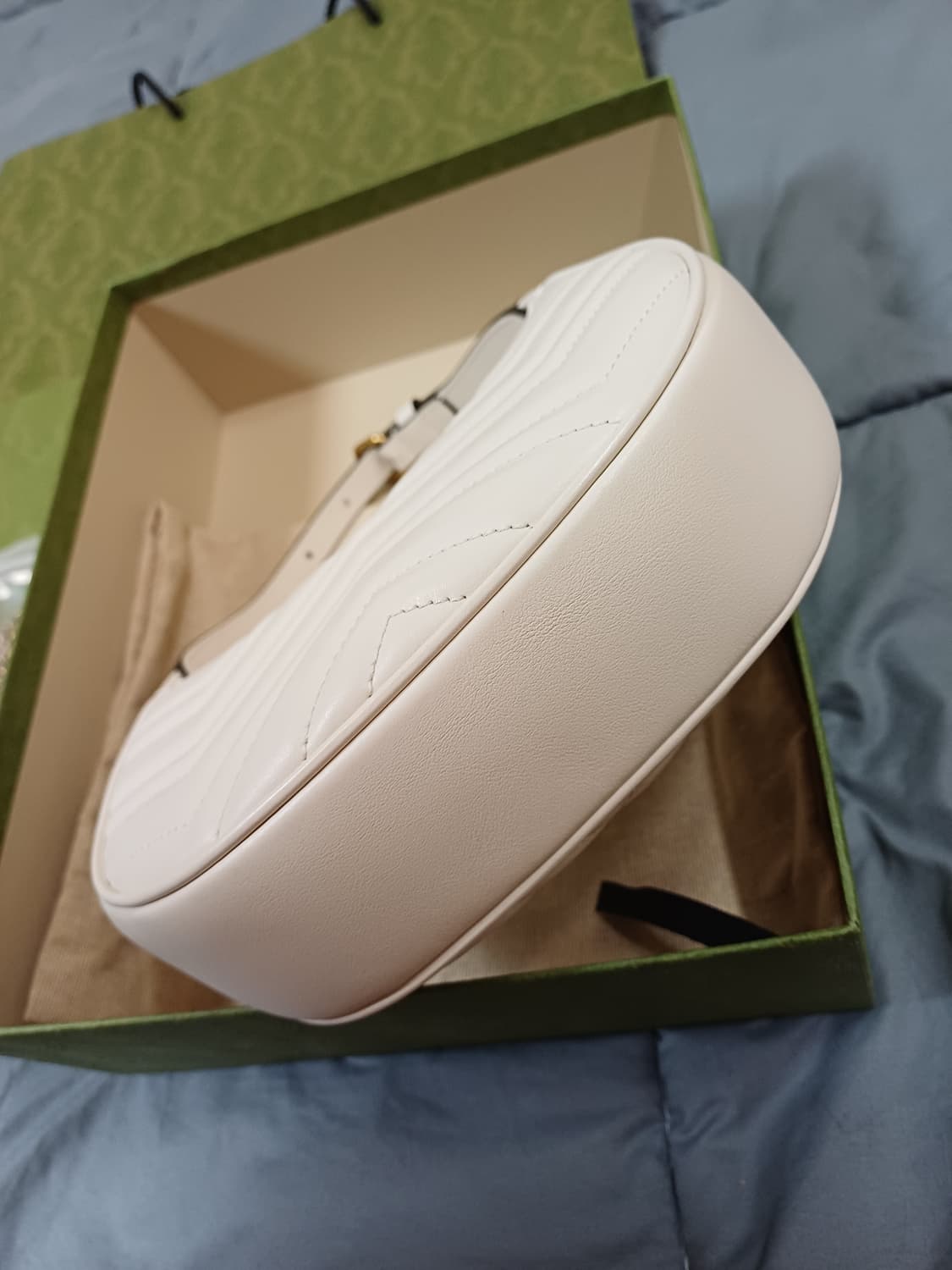 구찌 GG 마몽 하프문 쉐입 체인백 상품이미지3