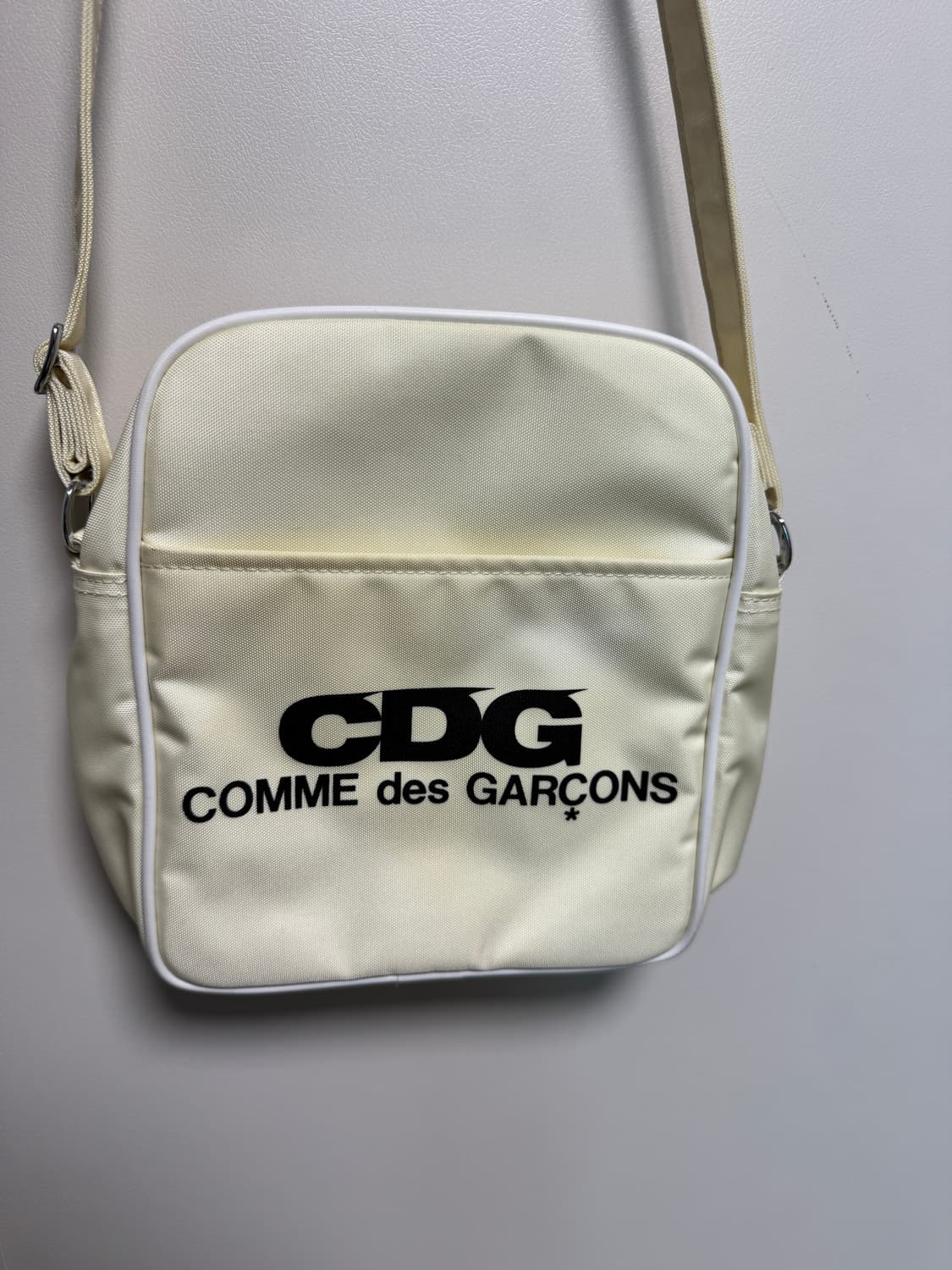 CDG 크로스백 아이보리 S 사이즈 상품이미지2