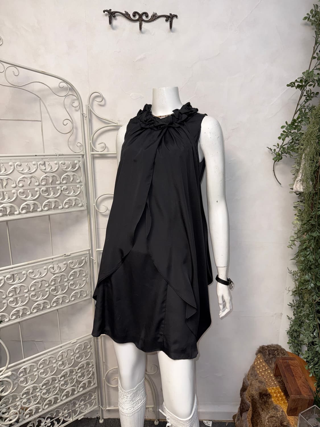 Black satin ruffle shirring layered ops 상품이미지6