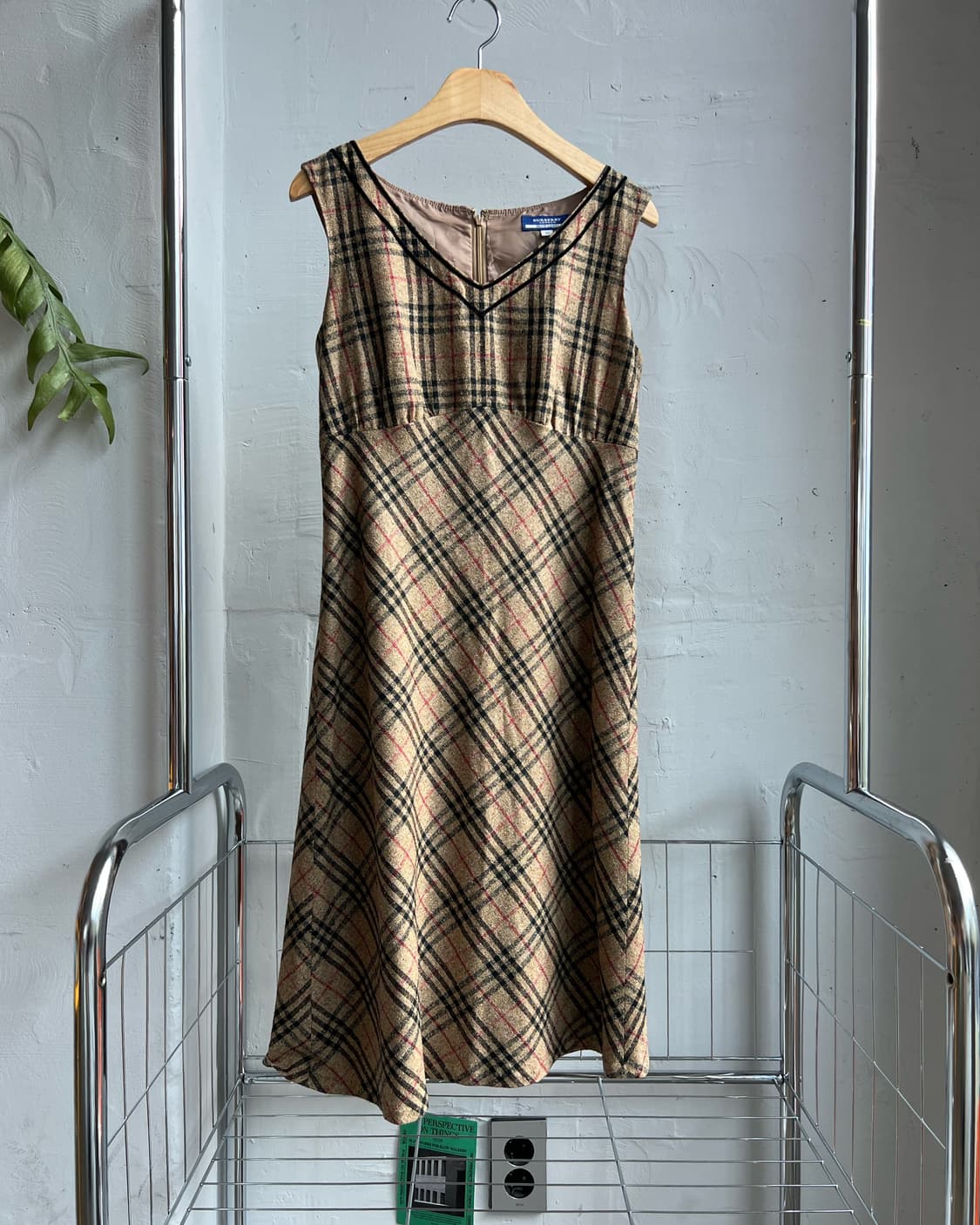 Burberry silk 100% one-piece 상품이미지9