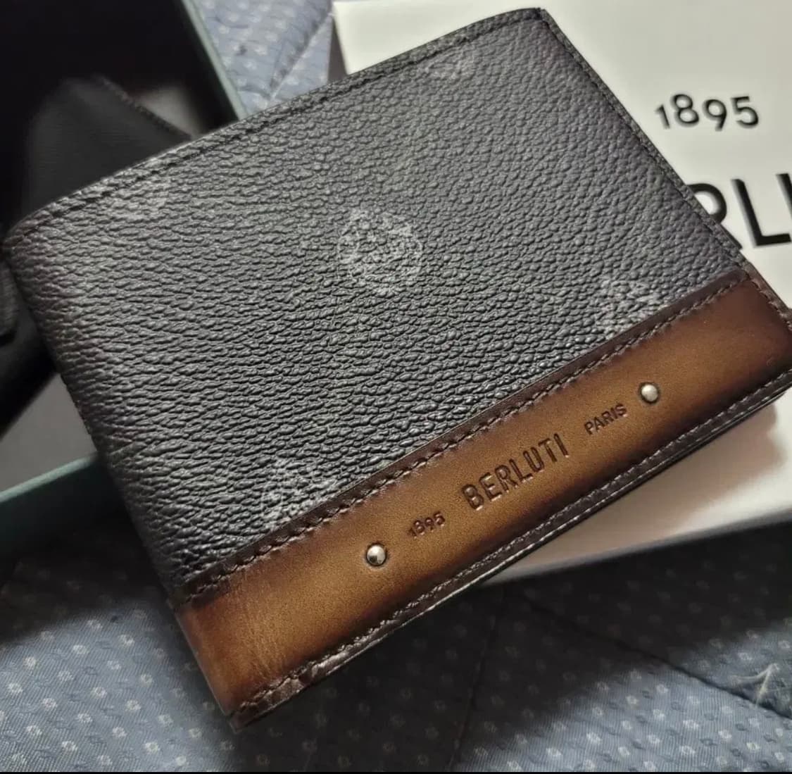 벨루티 시그니처 캔버스 반지갑 상품이미지1