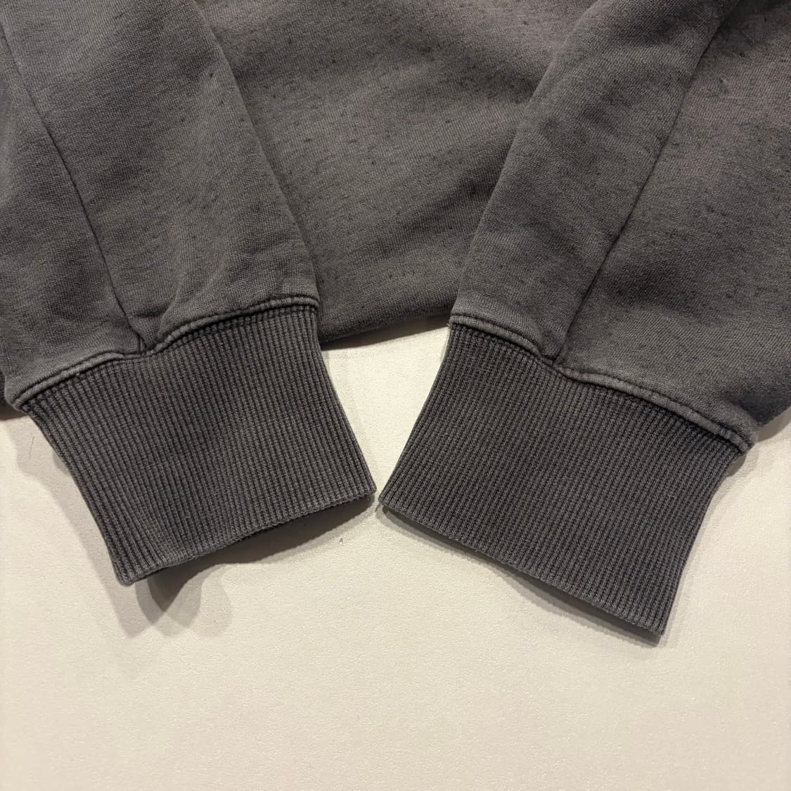 [105] 17s C.P 씨피컴퍼니 다잉 그레이 스웻 맨투맨 C520 상품이미지6