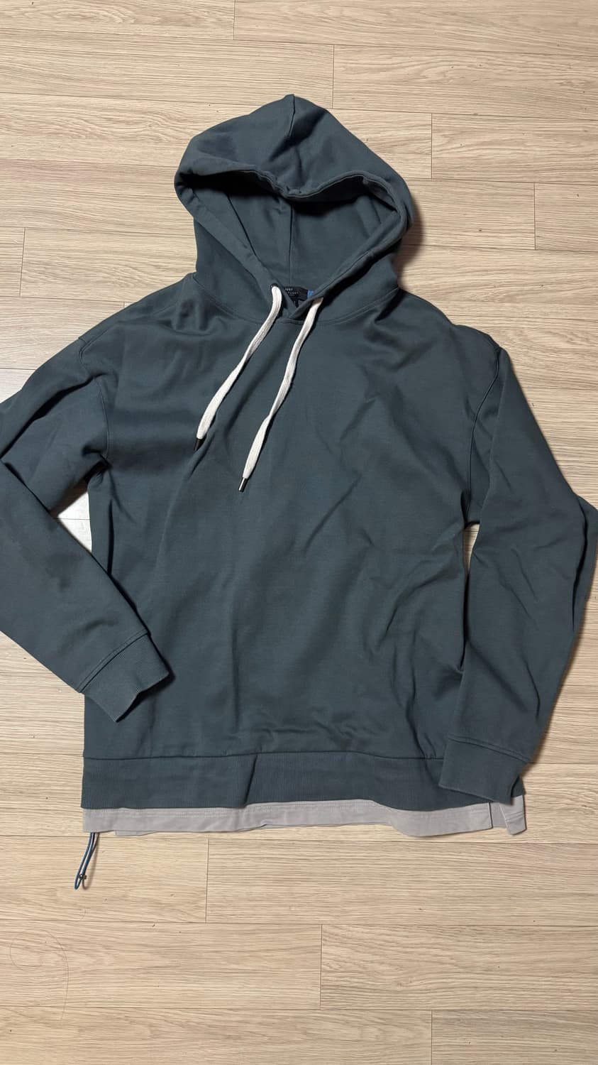 질스튜어트 JUST 후드티 M  가슴단면 55 총장 68cm   - 부드 상품이미지1