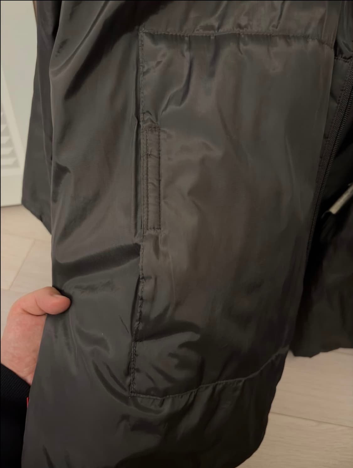 빈티지 프라다 다크올리브 경량패딩 상품이미지8