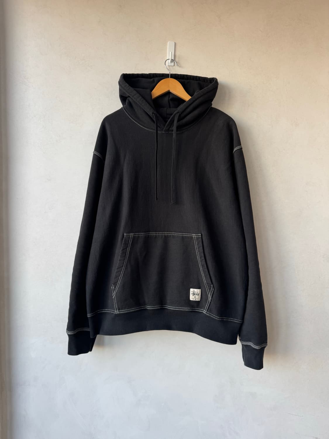 Fw24 스투시 콘트라스트 스티치 후드티 상품이미지1