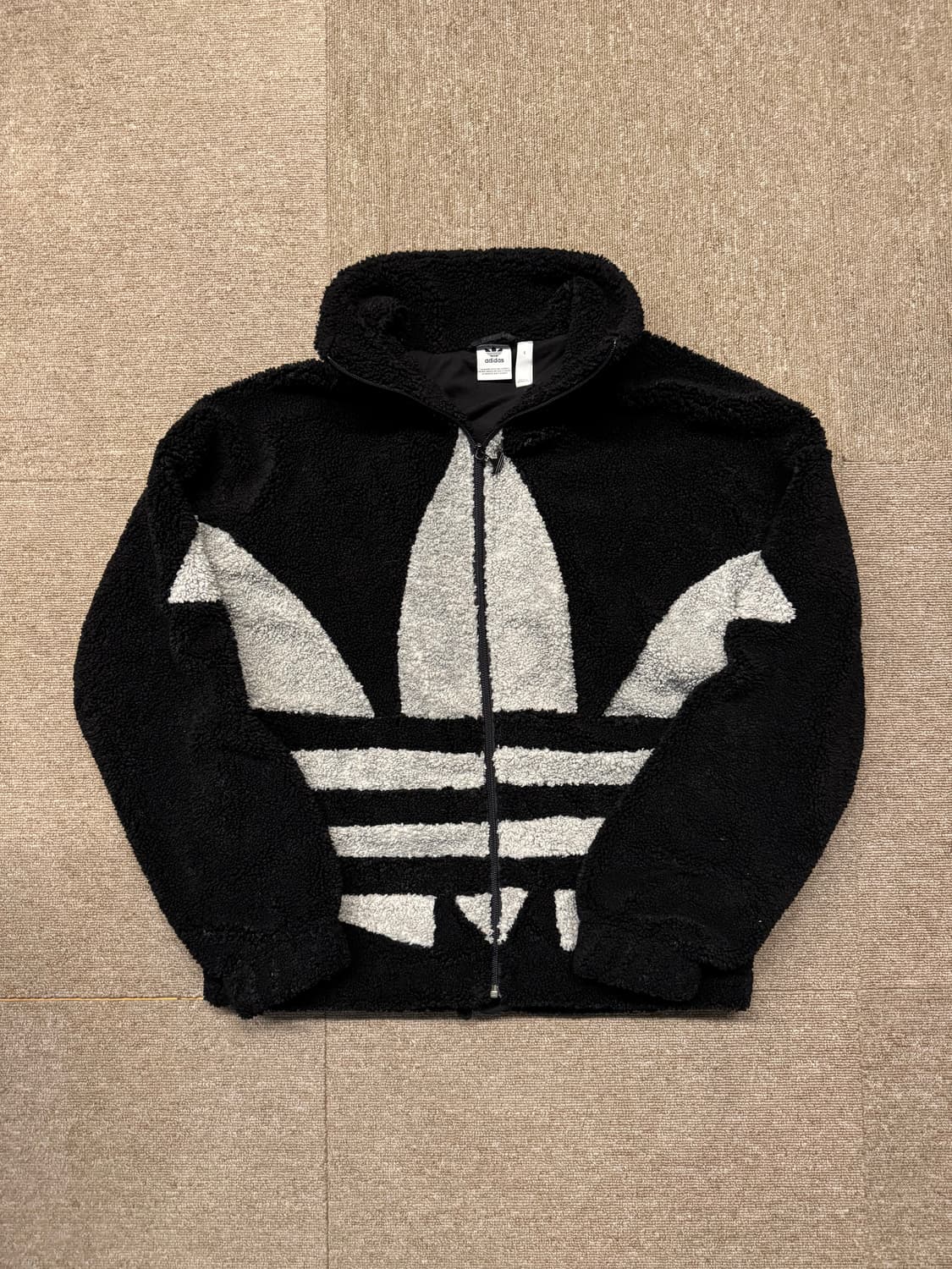 아디다스 빅로고 후리스 상품이미지1