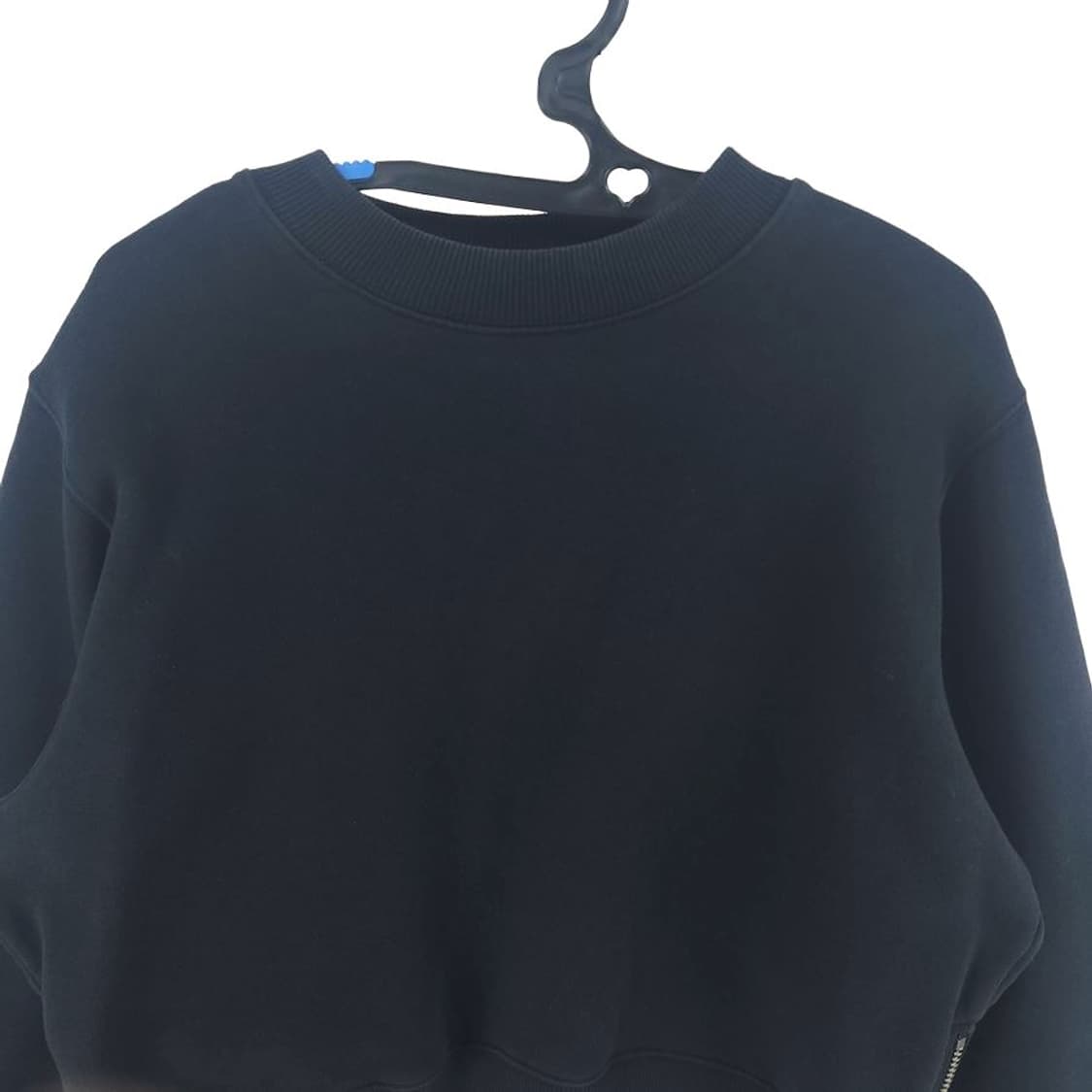 [여S]아크네스튜디오 사이드집업 크롭 맨투맨[Y61-280] 상품이미지2